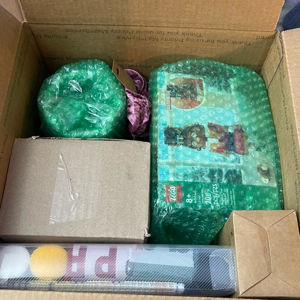 NEW Amazon MYSTERY box, Brand New Items Only 📦 🔥 NO JUNK, 5 ⭐️​​ - Picture 5 of 15